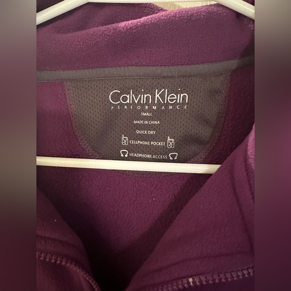 Calvin Klein purple zip up fleece jacket - Picture 3 of 6
